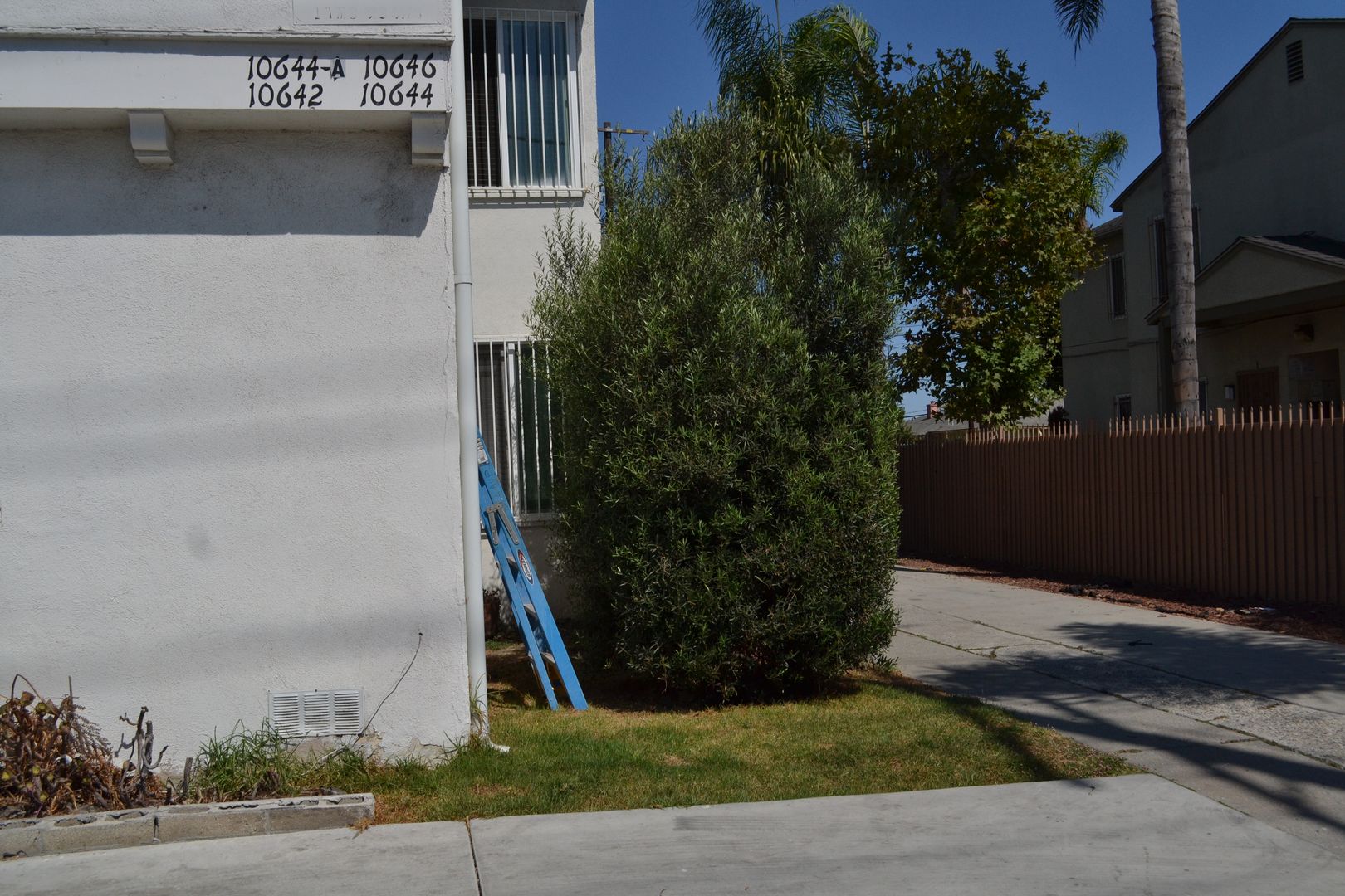 Los Angeles Apartment: 10642-10646 S. Central Ave.