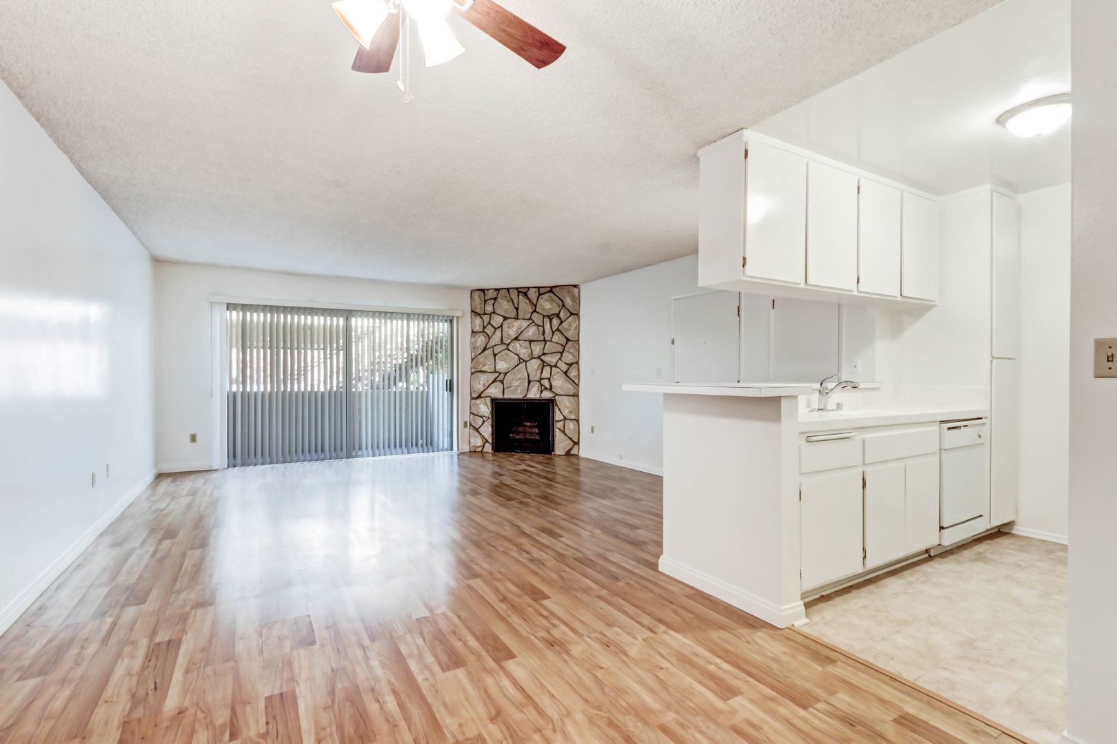 Santa Monica Apartment: 230 Pacific Street