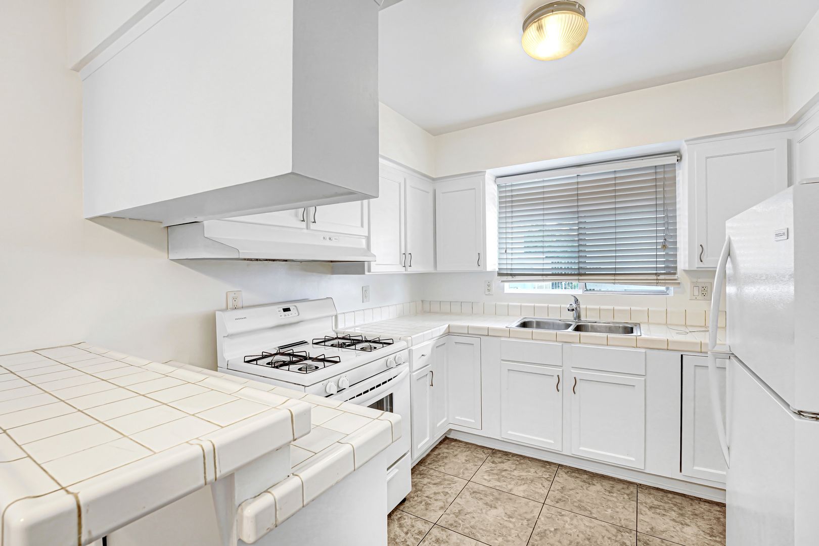 Los Angeles Apartment: 744 S. Windsor Boulevard