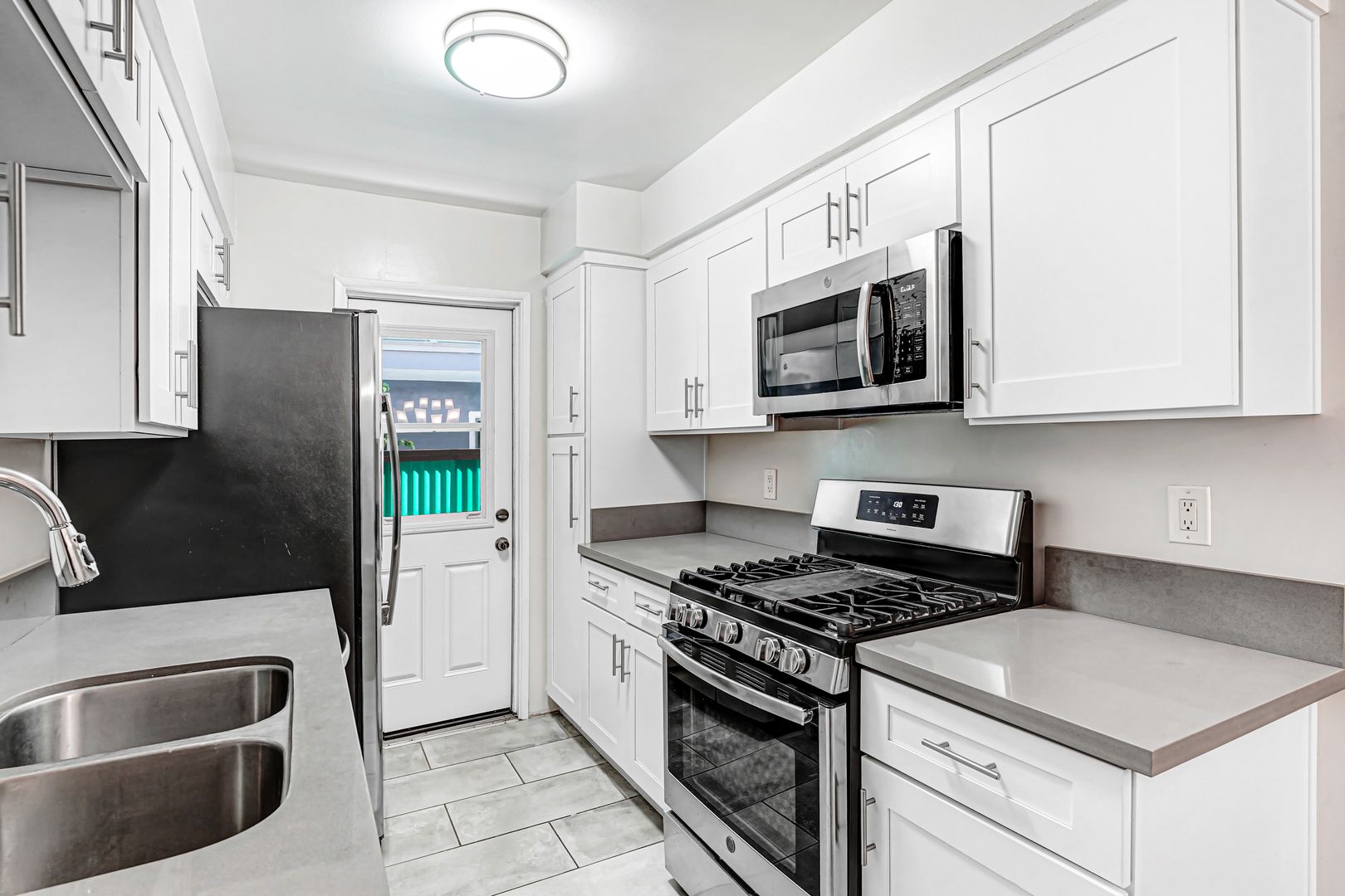 Santa Monica Apartment: 1314 Euclid Street