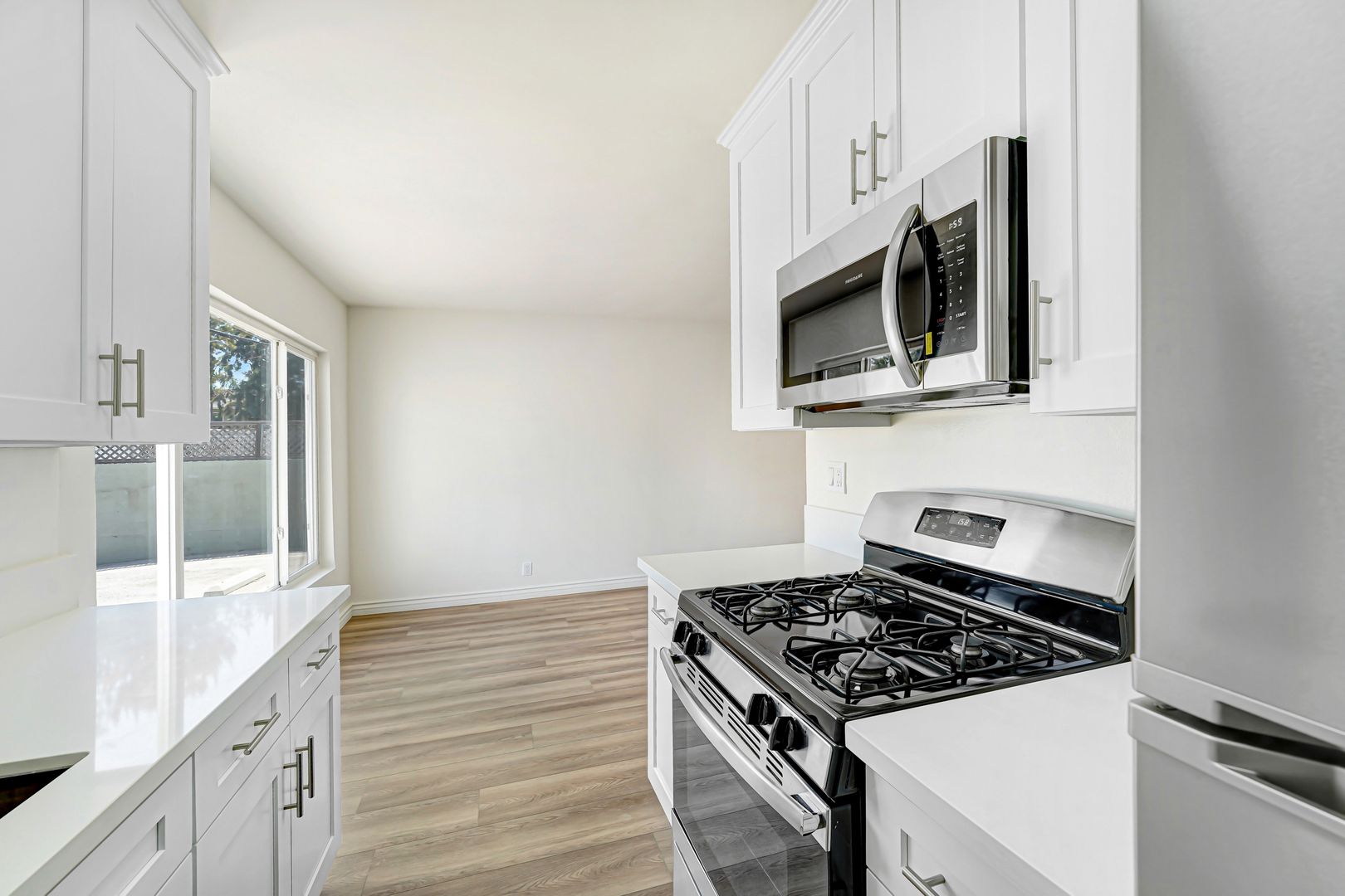 Santa Monica Apartment: 1010 Pico Blvd.
