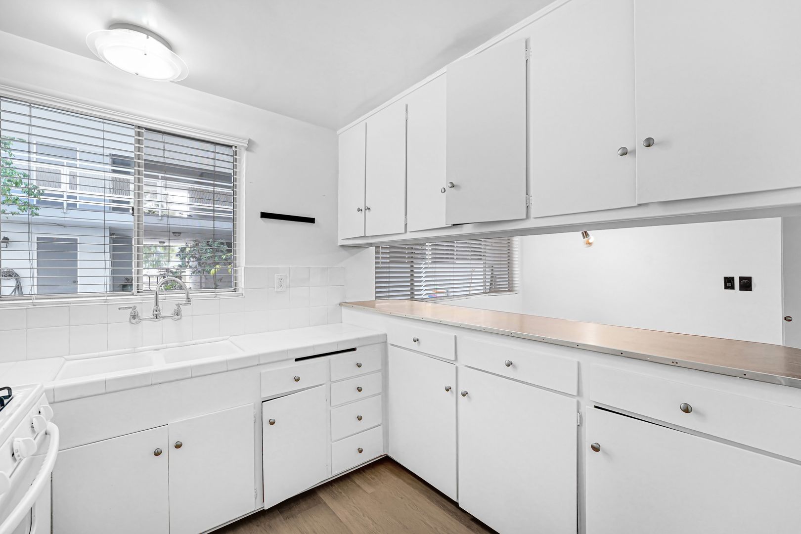 Santa Monica Apartment: 303 California Avenue