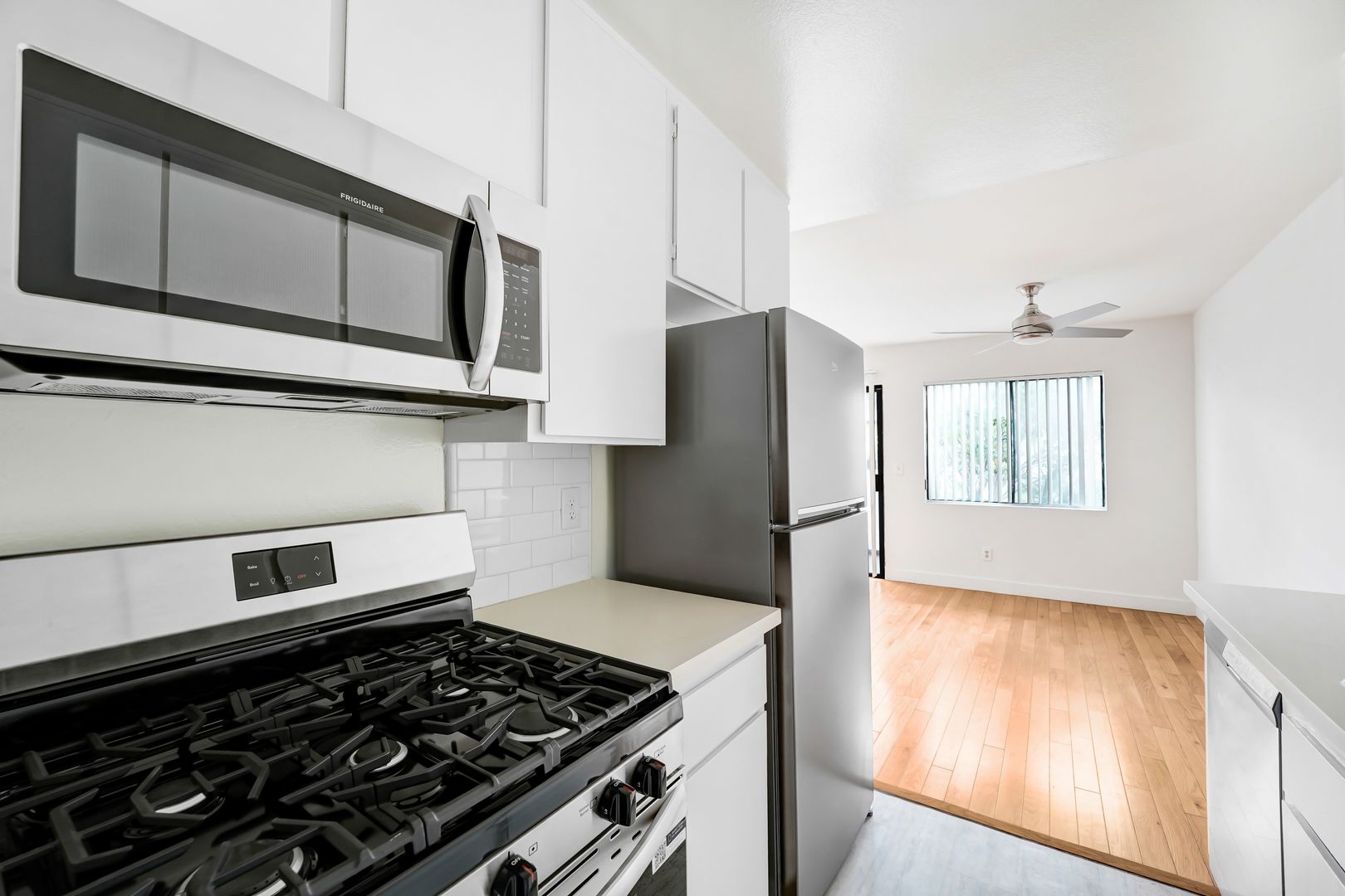 Los Angeles Apartment: 3415 McLaughlin Ave.