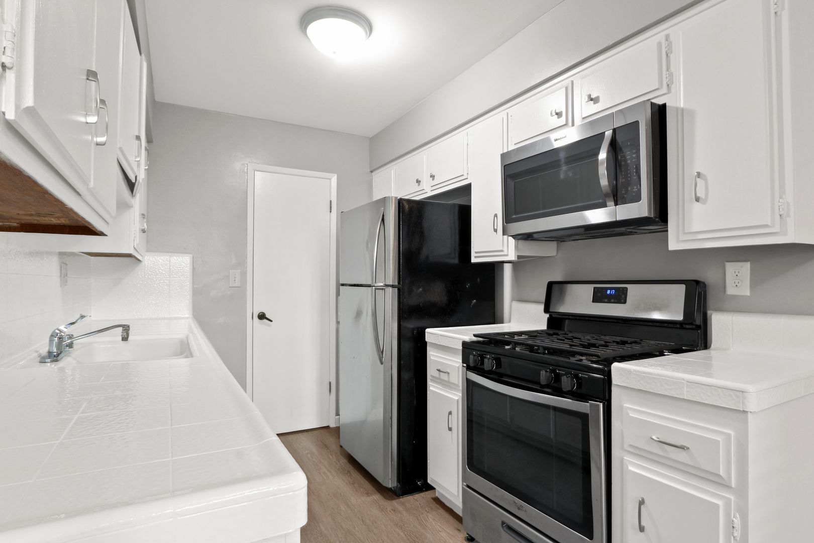 Santa Monica Apartment: 1111 17th Street