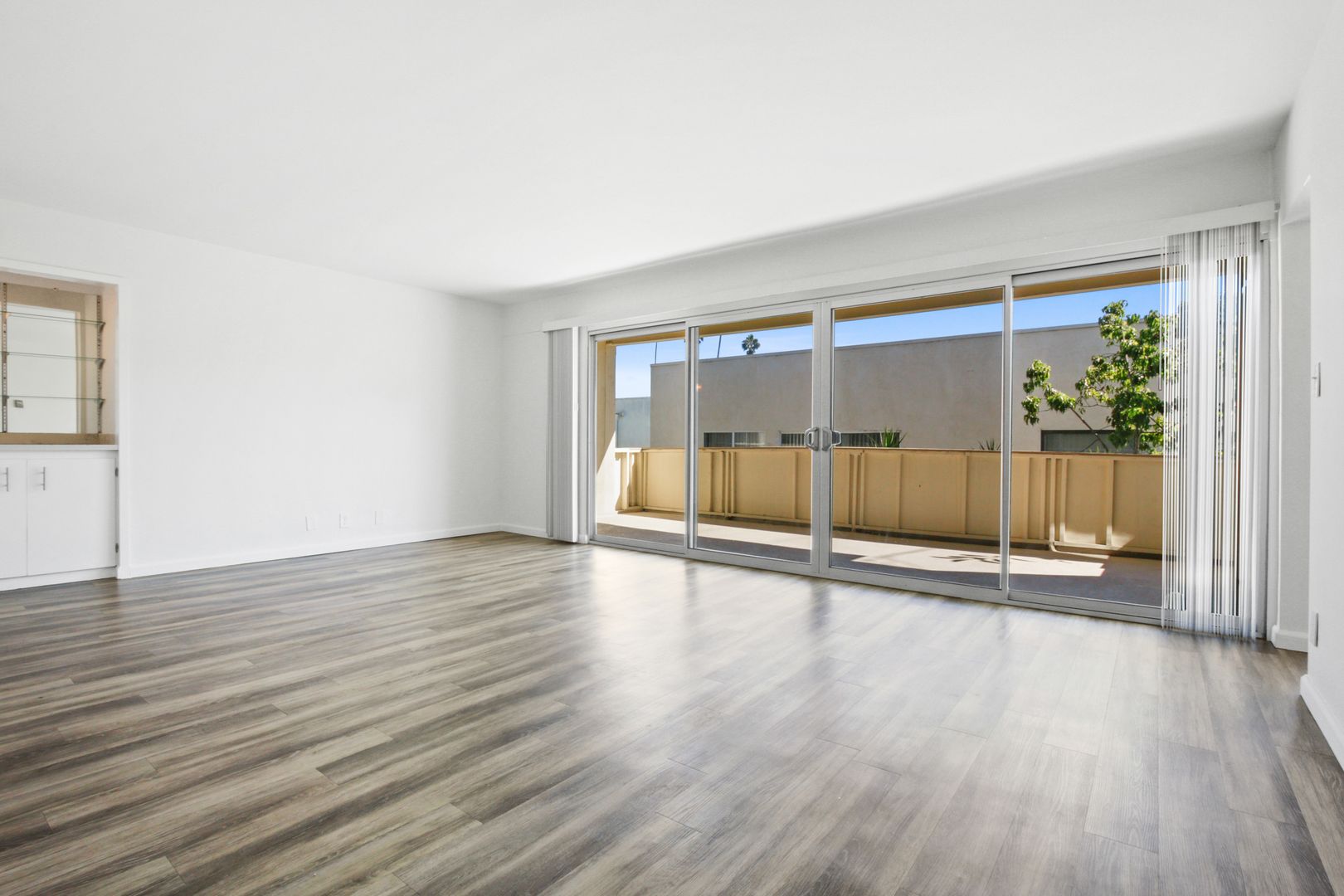 Santa Monica Apartment: 1002 12th Street