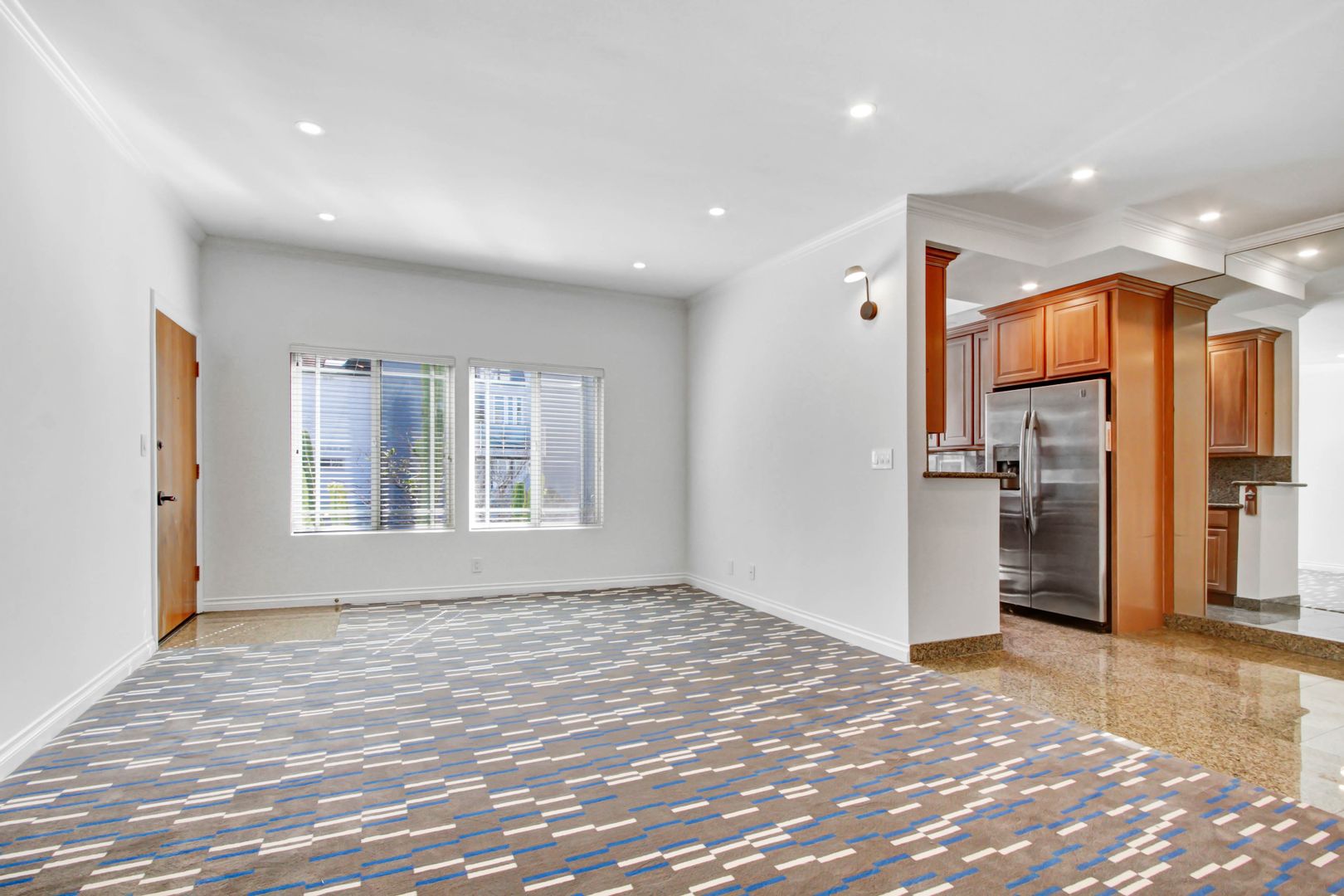 Santa Monica Apartment: 807 5th Street