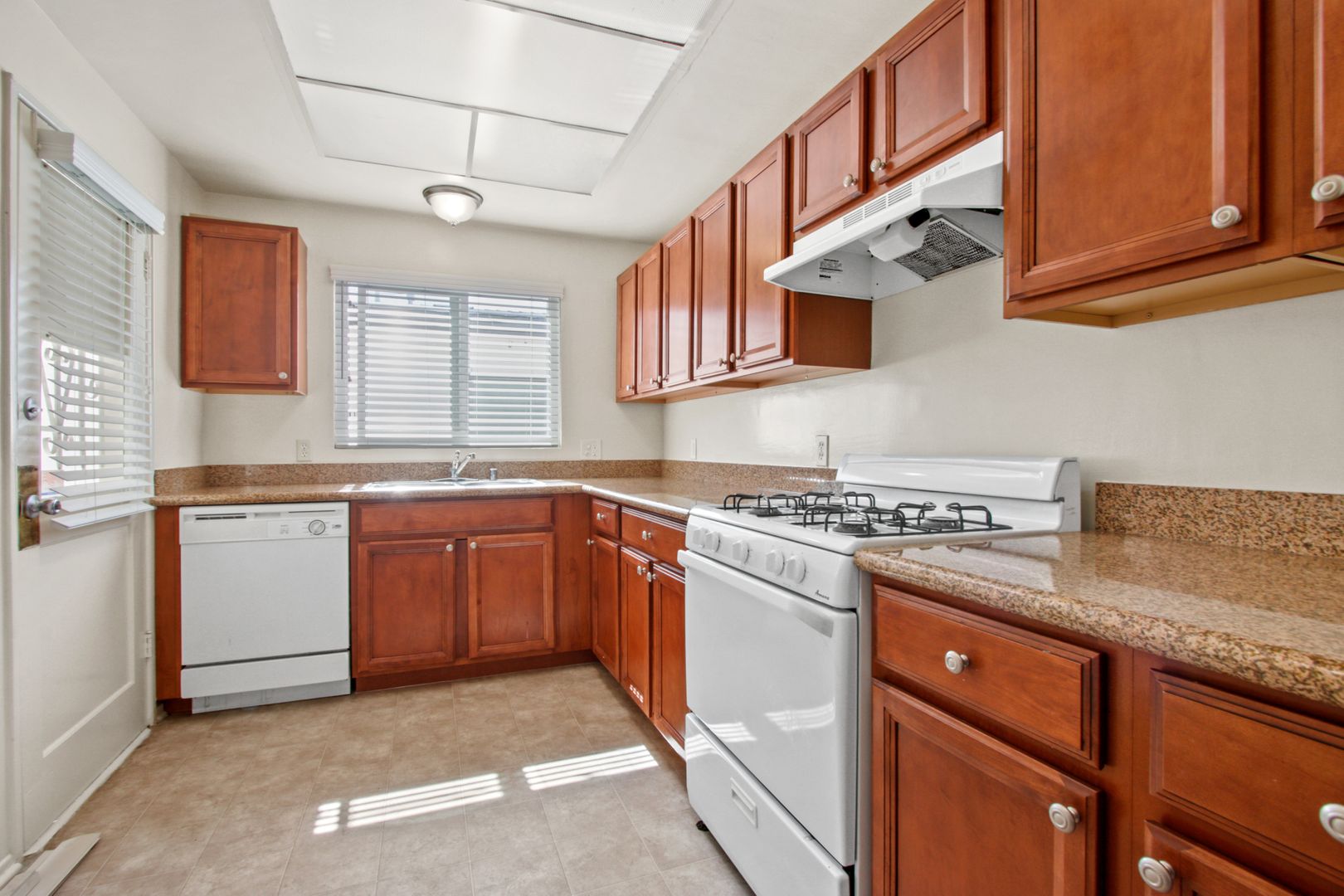 Santa Monica Apartment: 1234 10th Street