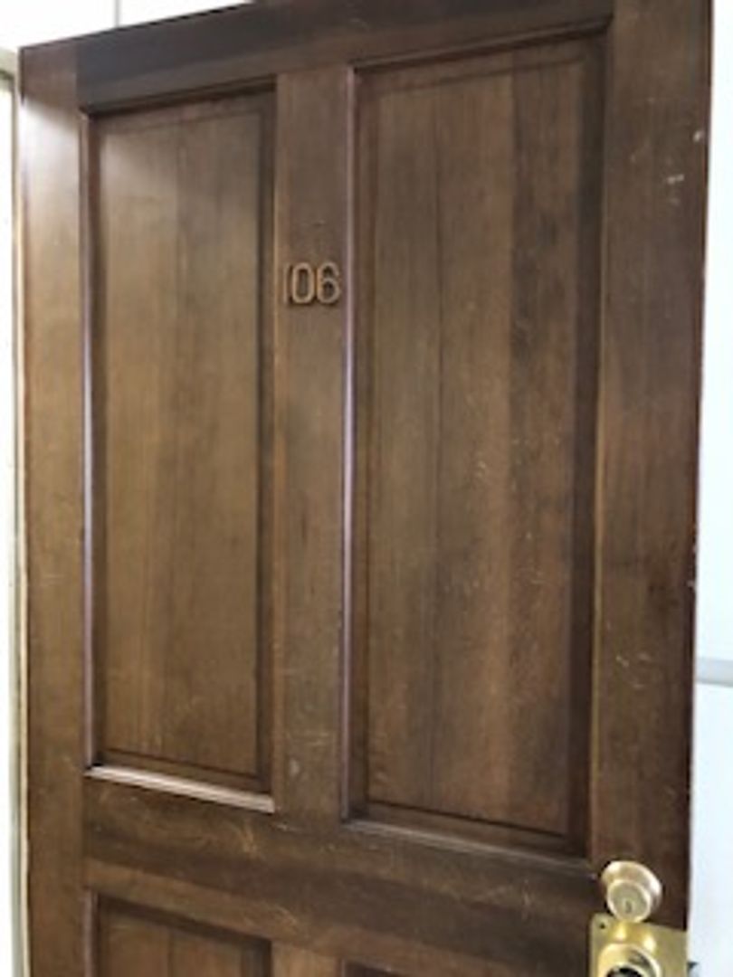 Los Angeles Apartment: 1820 Bentley Avenue