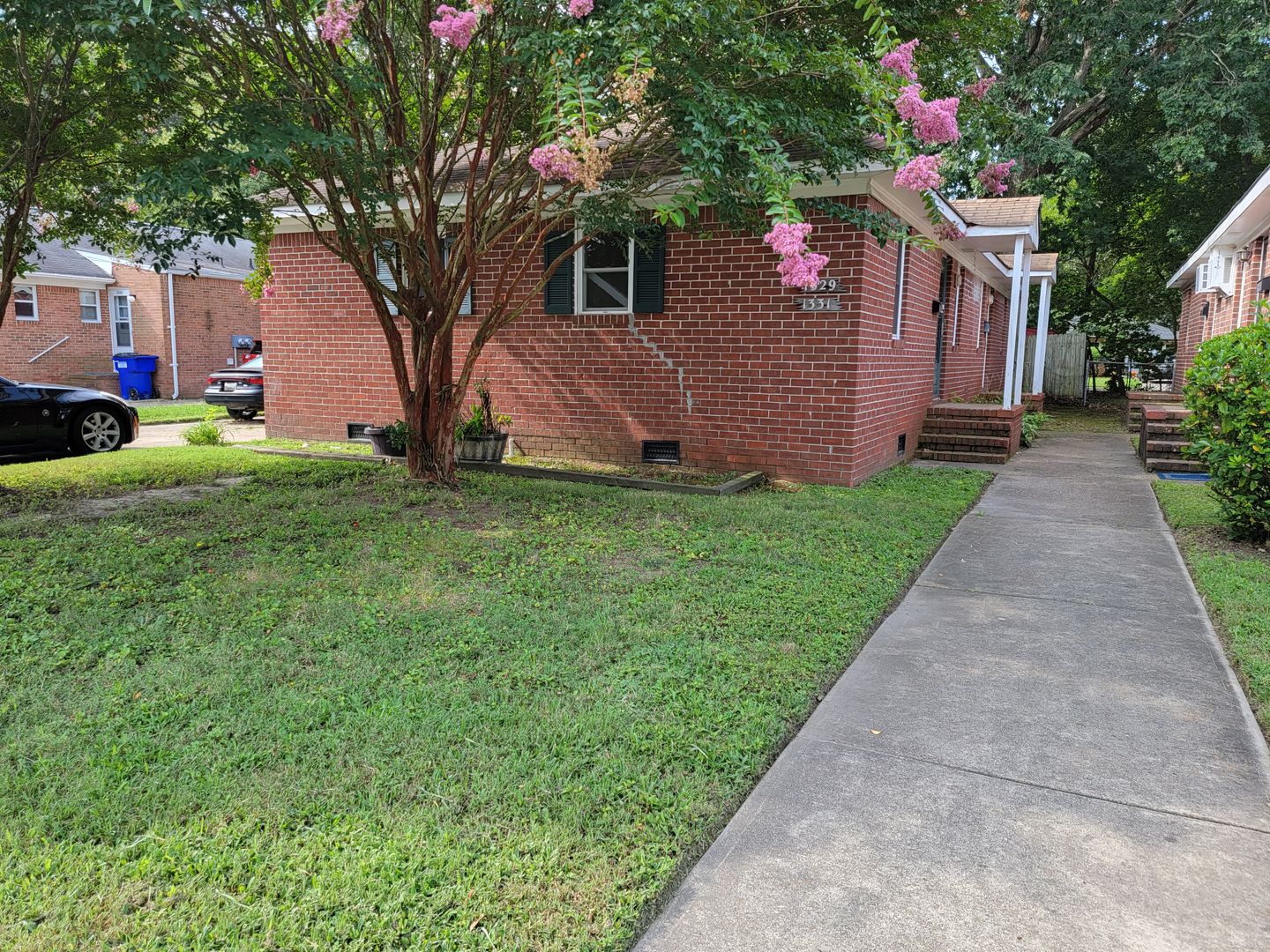 Norfolk House: 1329 E Balview Avenue^^