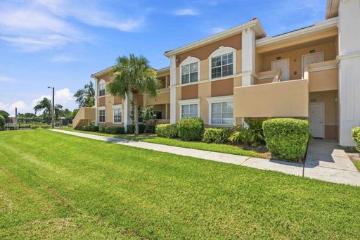 1/1 unit available now for annual rent – photo 1