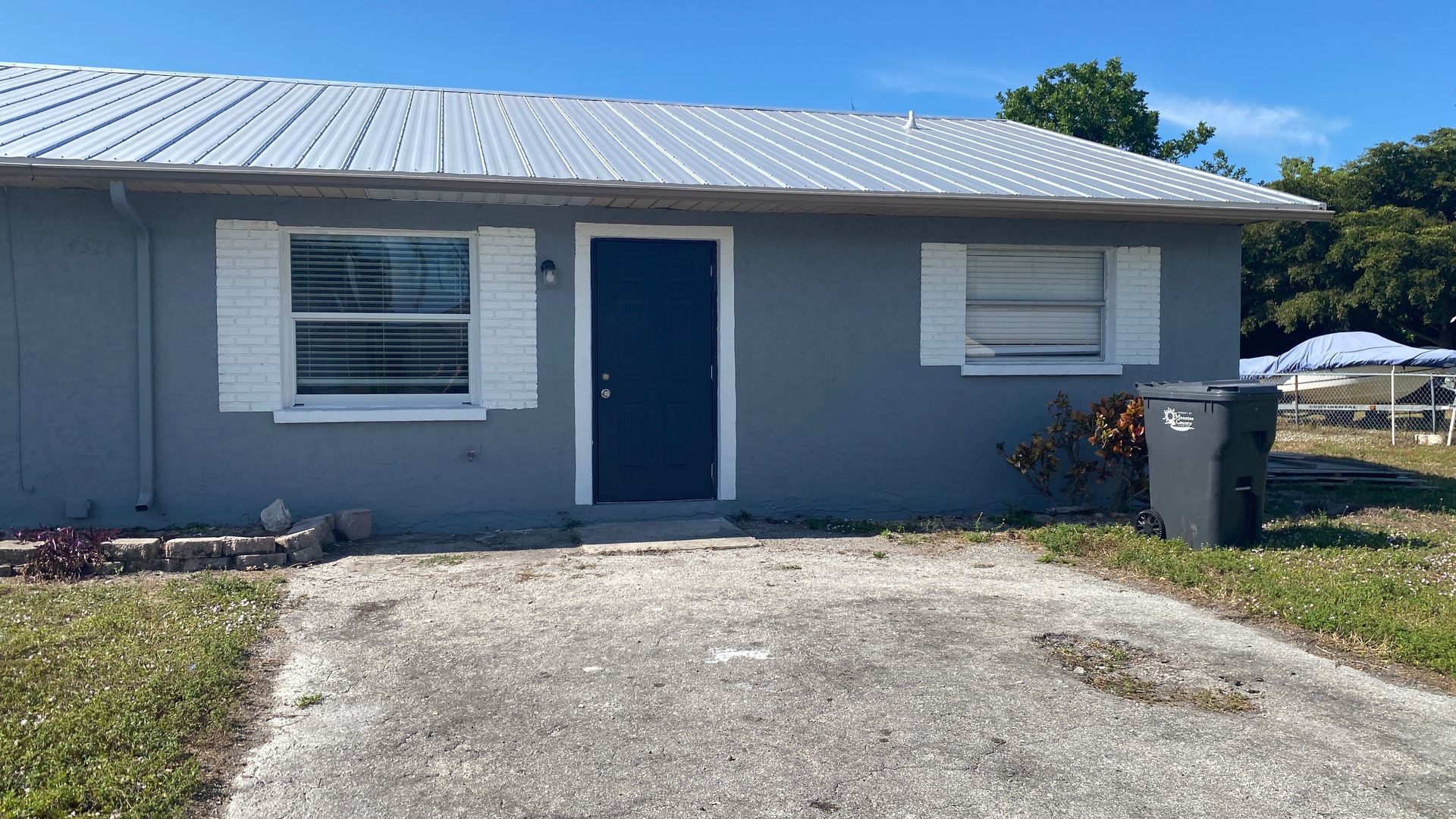 Bradenton House: 4520 67th Street West Unit B