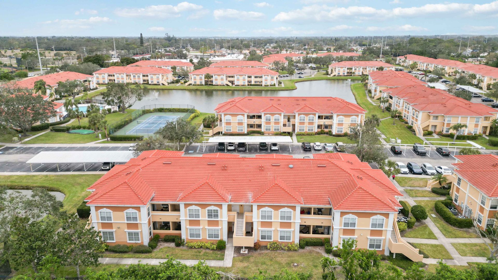 Sarasota Condo: 1000 Villagio Circle, #105