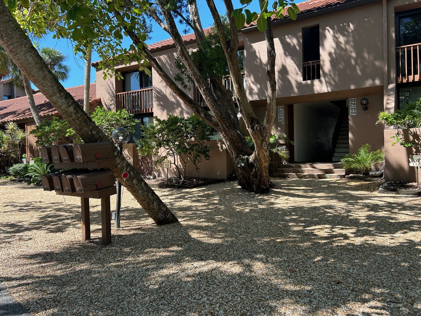 Sarasota House: 111 Pass Key Rd