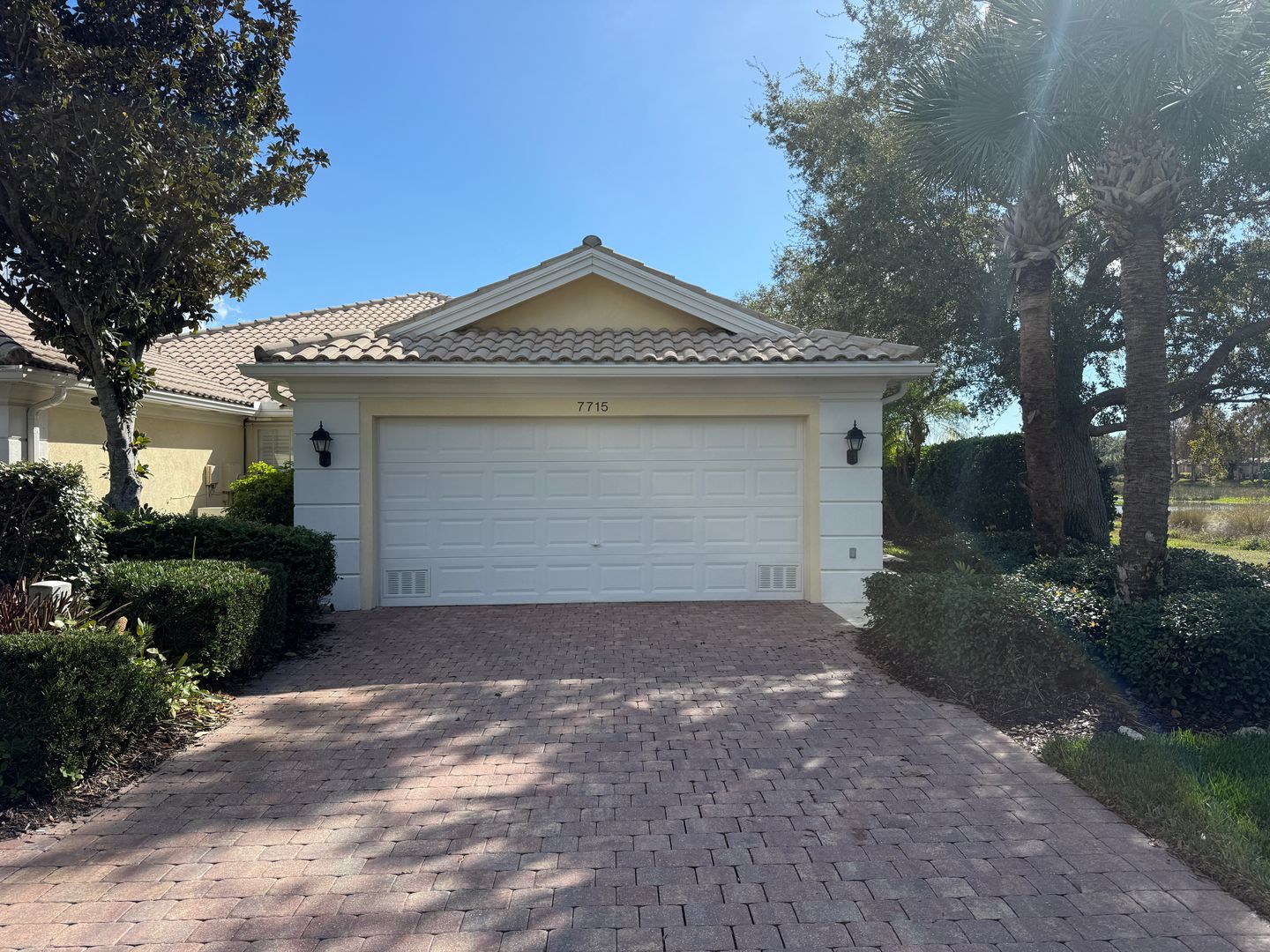 Sarasota House: 7715 Presaro Dr
