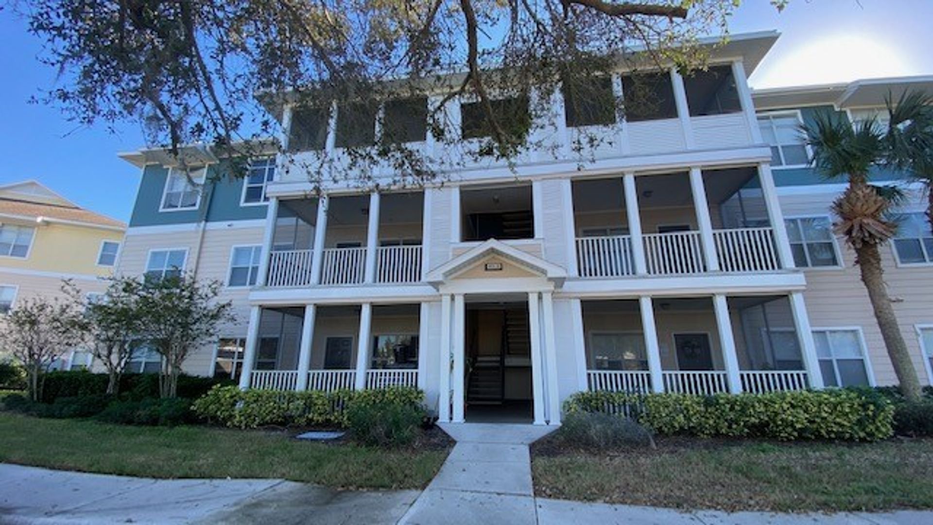 Bradenton House: 4802 51st St W Unit 1015 - 1015 PALMS OF CORTEZ