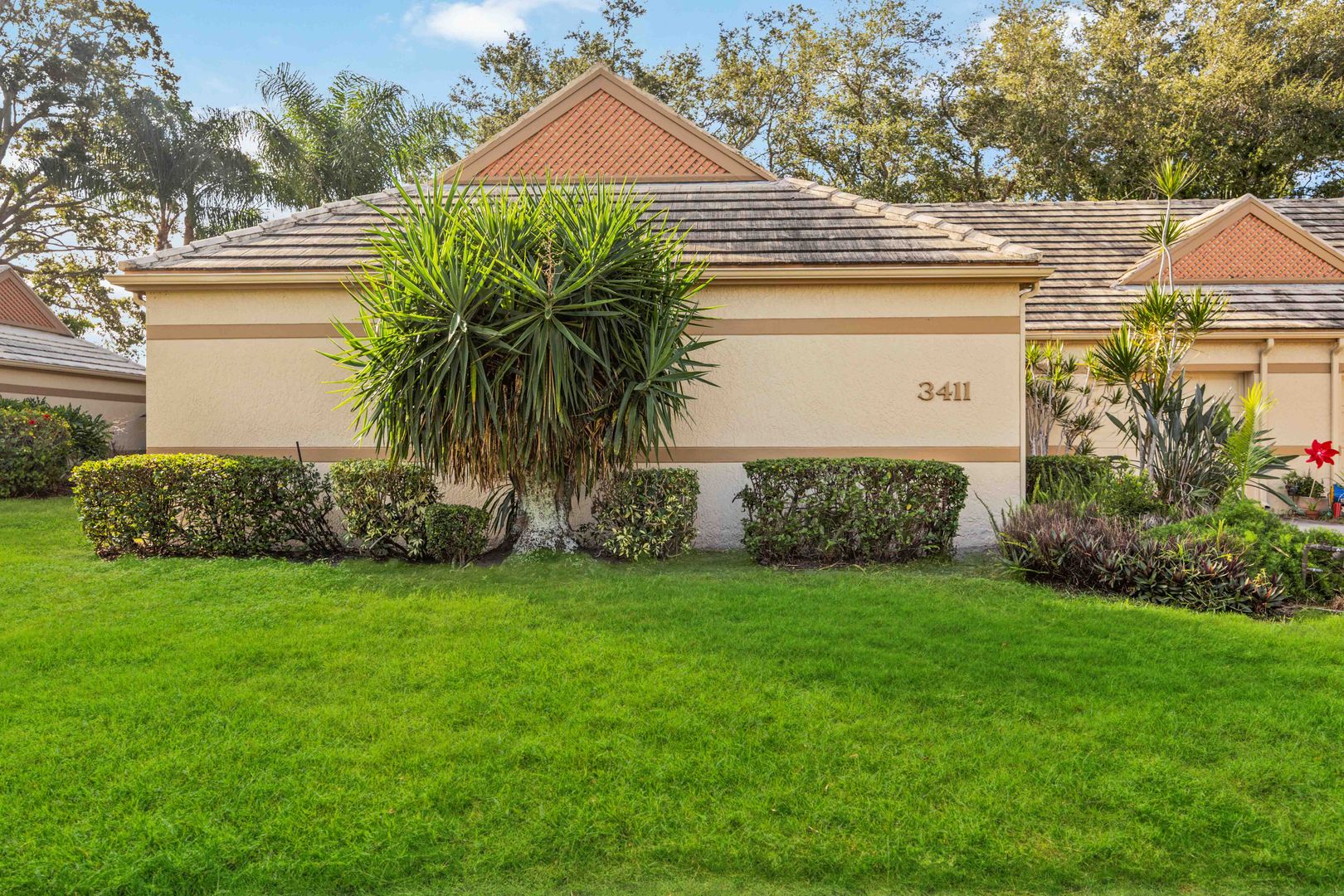 Bradenton House: 3411 57th Ave Dr W