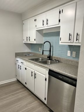 Upgraded 2 Bedroom Apartments in Gainesville FL with Modern Interiors – photo 1