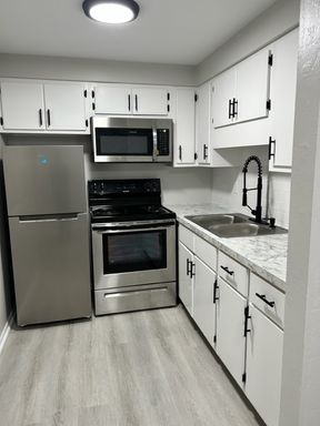 Upgraded 1 Bedroom Apartments in Gainesville FL – photo 1