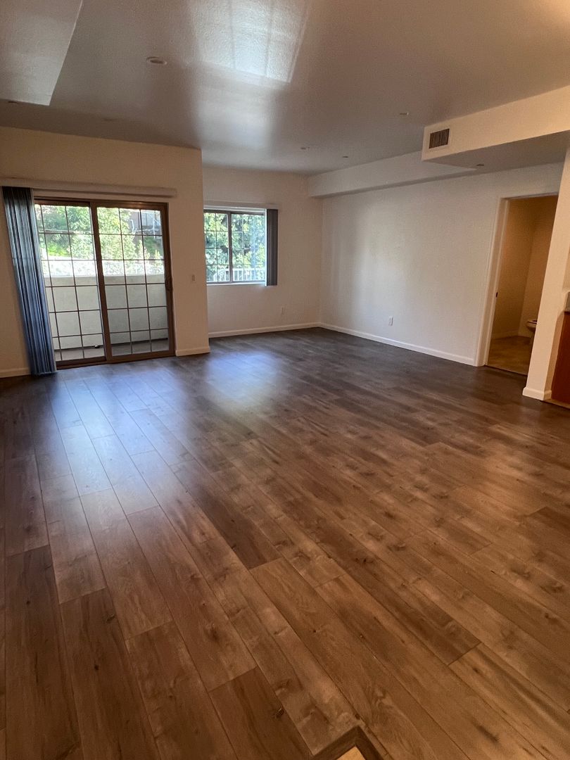Los Angeles Apartment: 3401 Manning Avenue