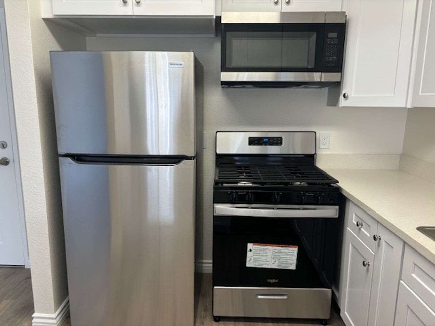 Los Angeles Apartment: 2449 S. Barrington Avenue