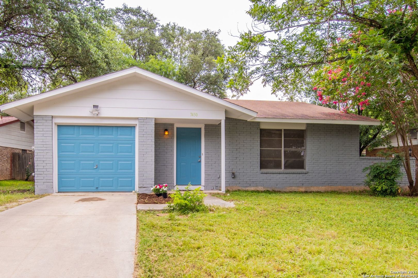 San Antonio House: 7430 Saddlewood St