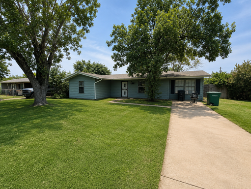 Move-in ready 3-bedroom, 1-bath home with a large backyard! -Near Lackland AFB – photo 1