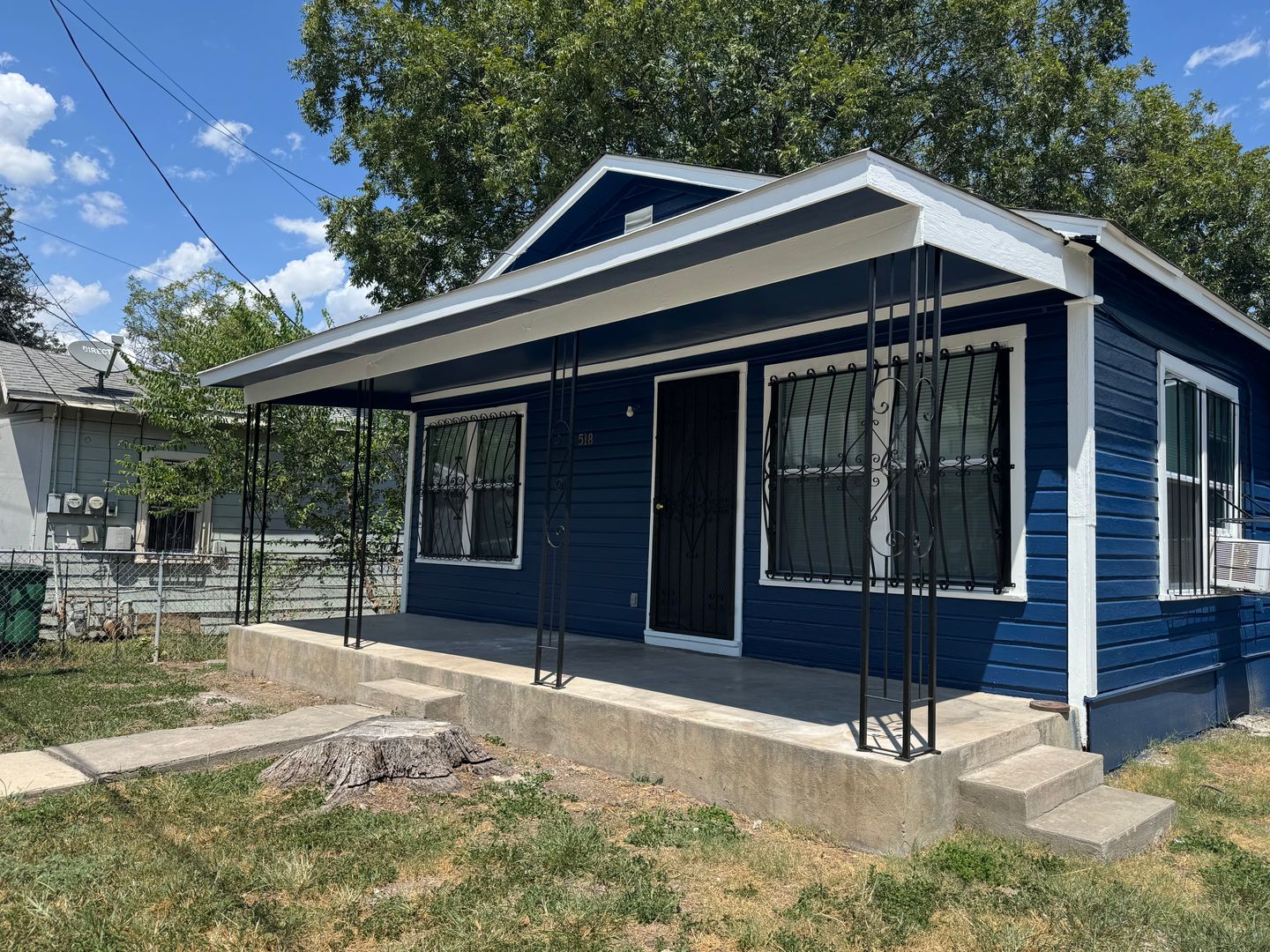 San Antonio House: 518 N. Sabinas