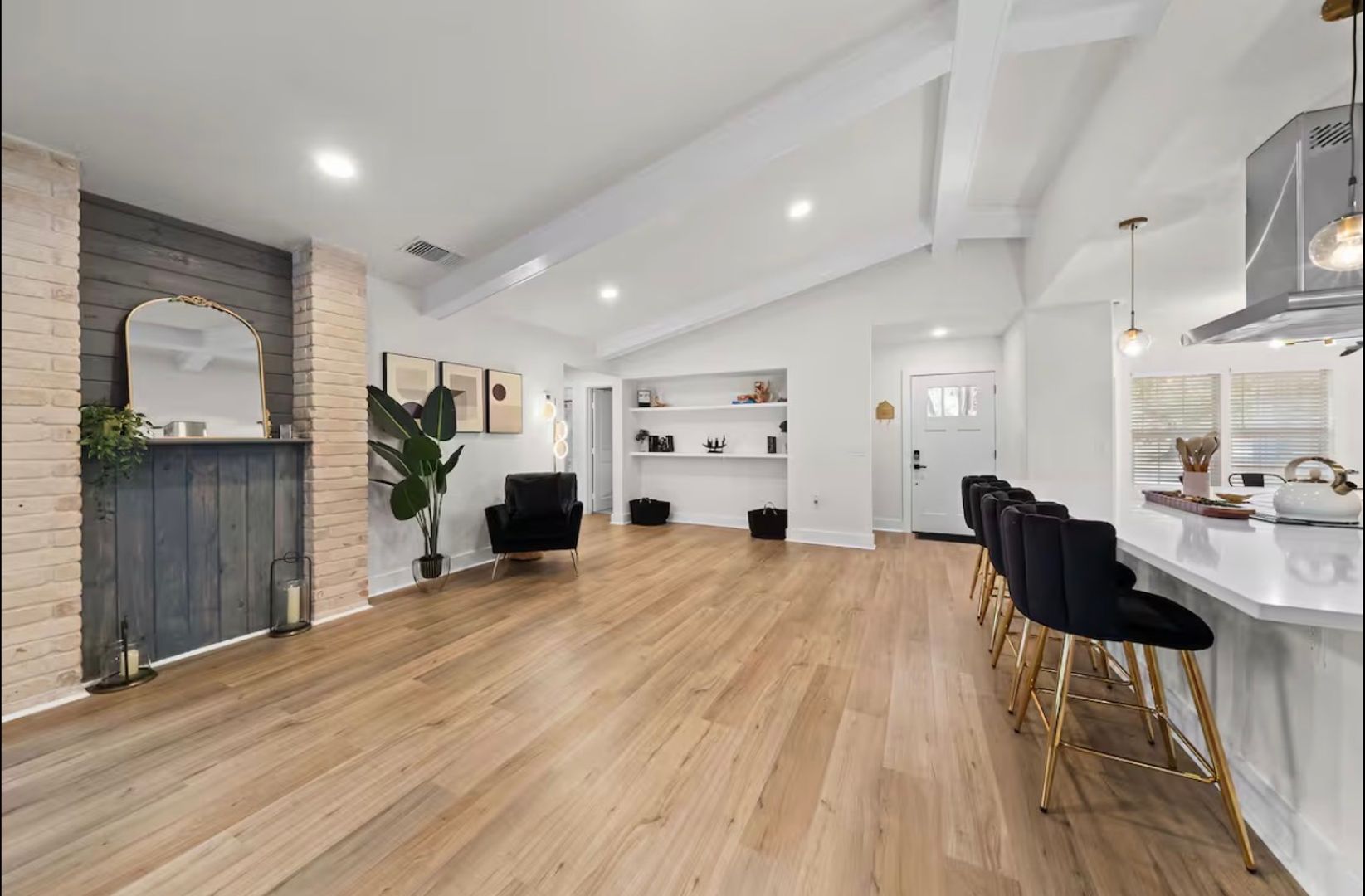 San Antonio House: 16502 Fox Knoll