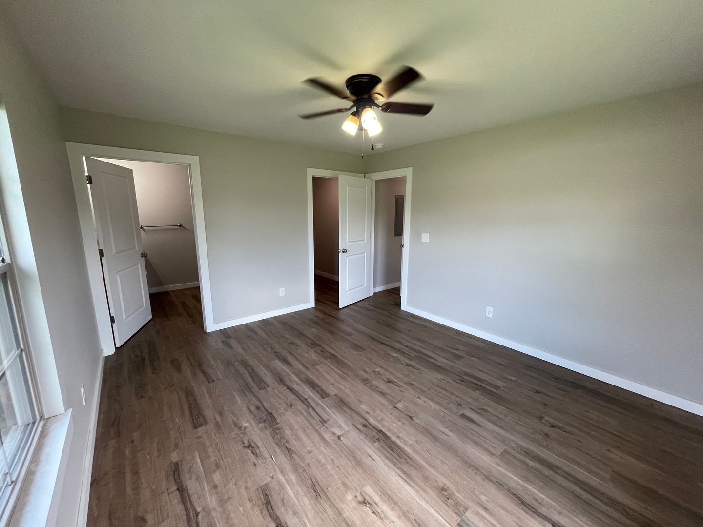 Carthage Apartment: 2901-2923 White Rock Rd