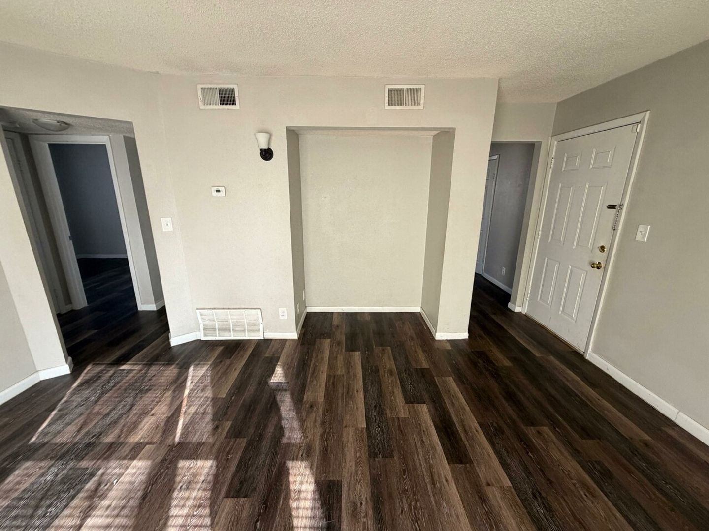 Pittsburg Apartment: 2014 S Elm St