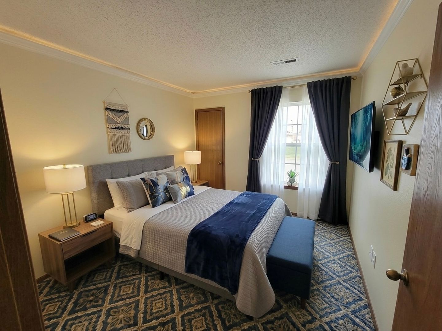 Joplin Apartment: 3502 Newman Rd