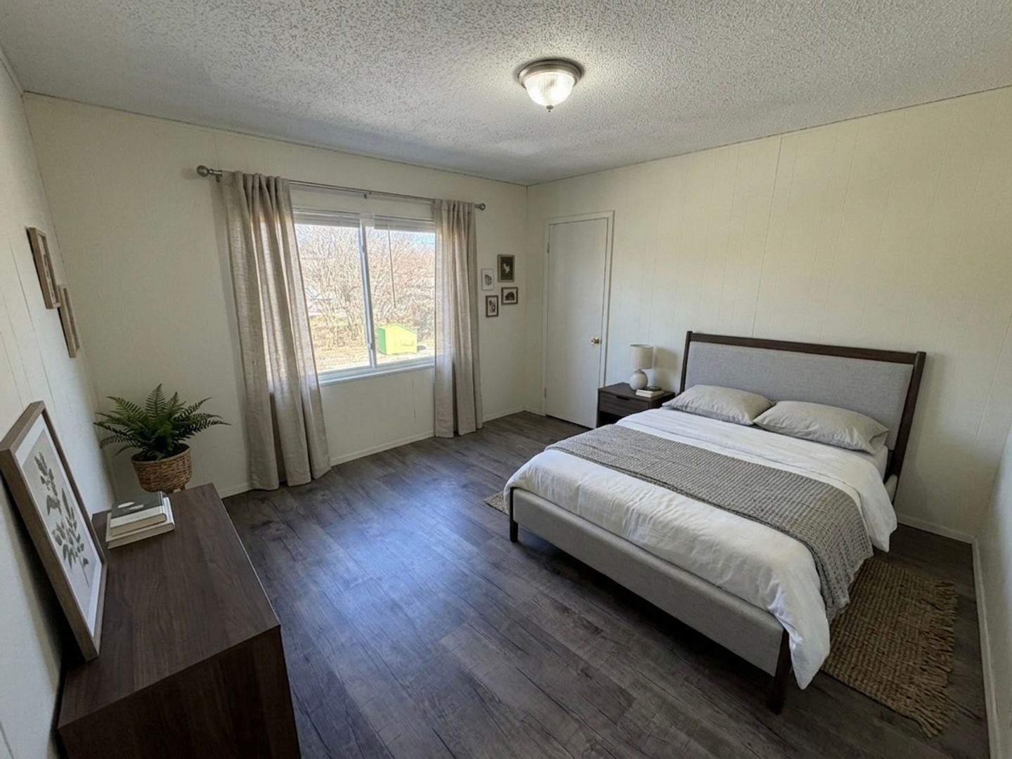 Baxter Springs Apartment: 421 E 10th Street