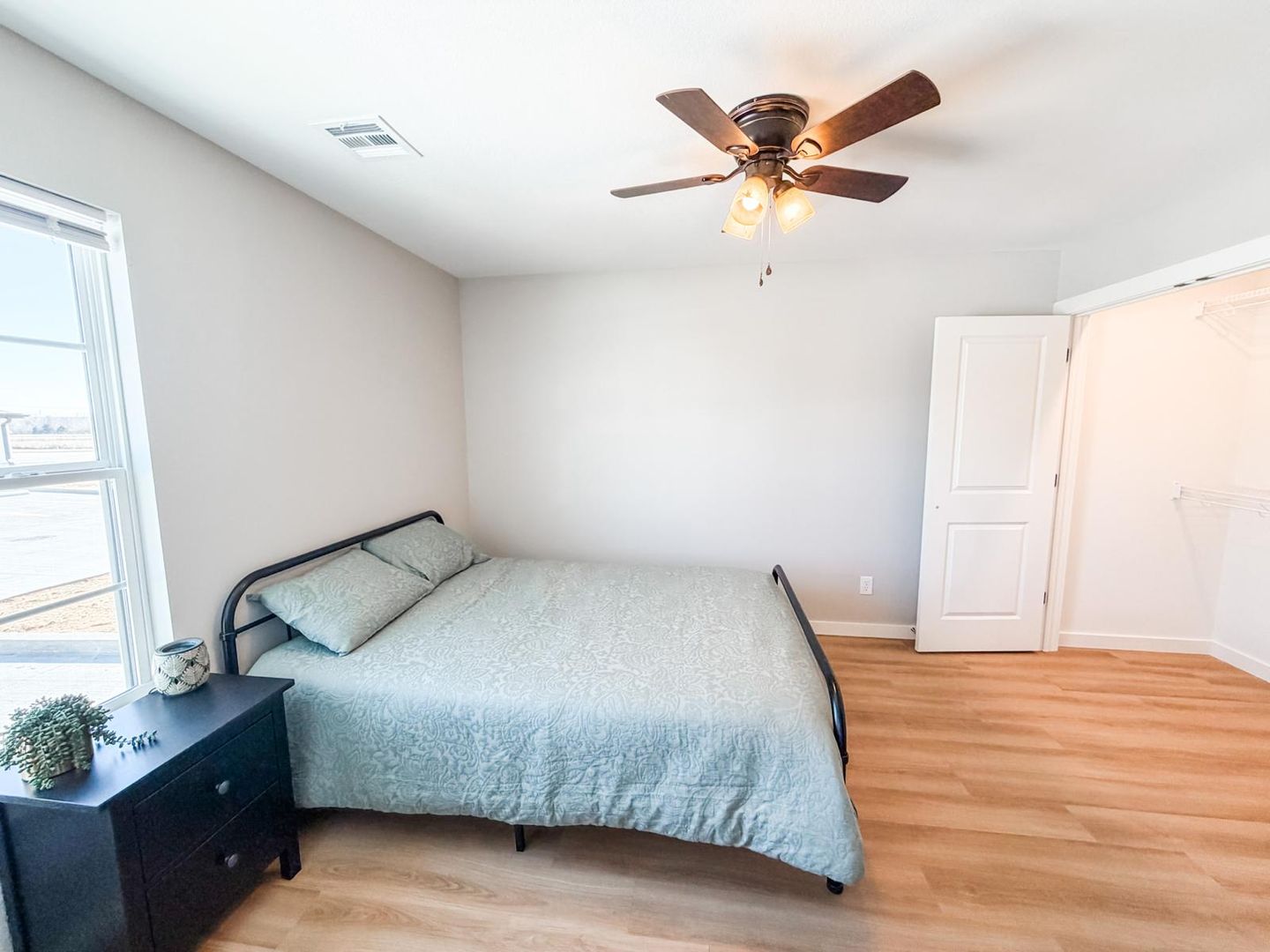 Carthage Apartment: 2901-2906 Sandstone Road