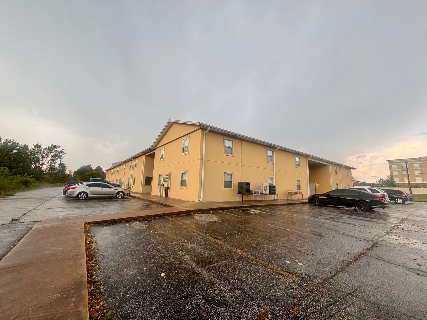Joplin Apartment: 3516 S Rangeline Rd