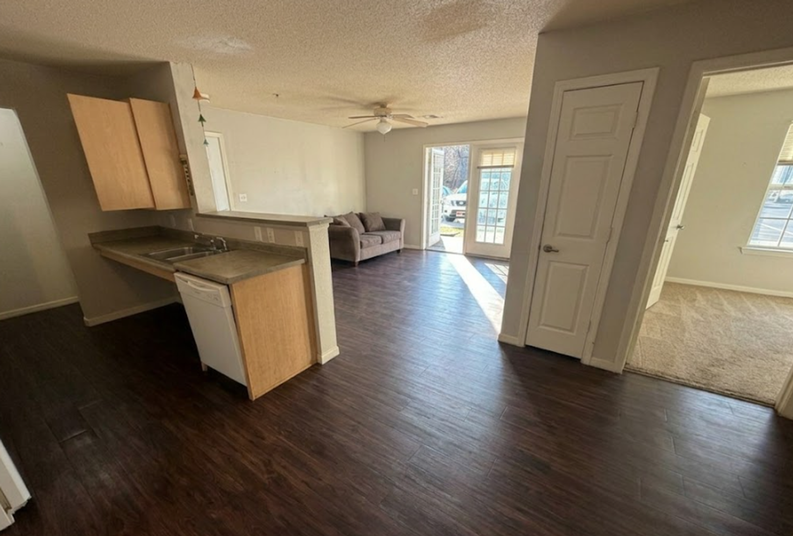 Joplin Apartment: 3502 Newman Rd