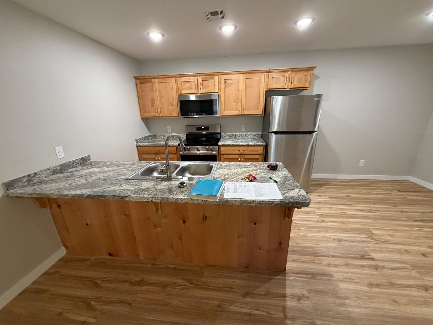 Carthage Apartment: 2901-2923 White Rock Rd