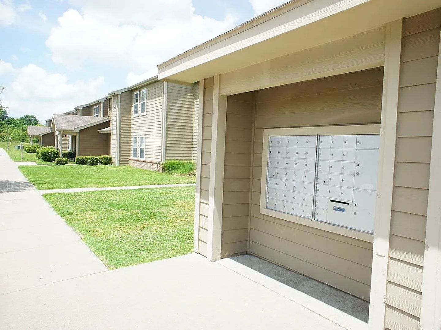 Pittsburg Apartment: 310 S Free King Hwy