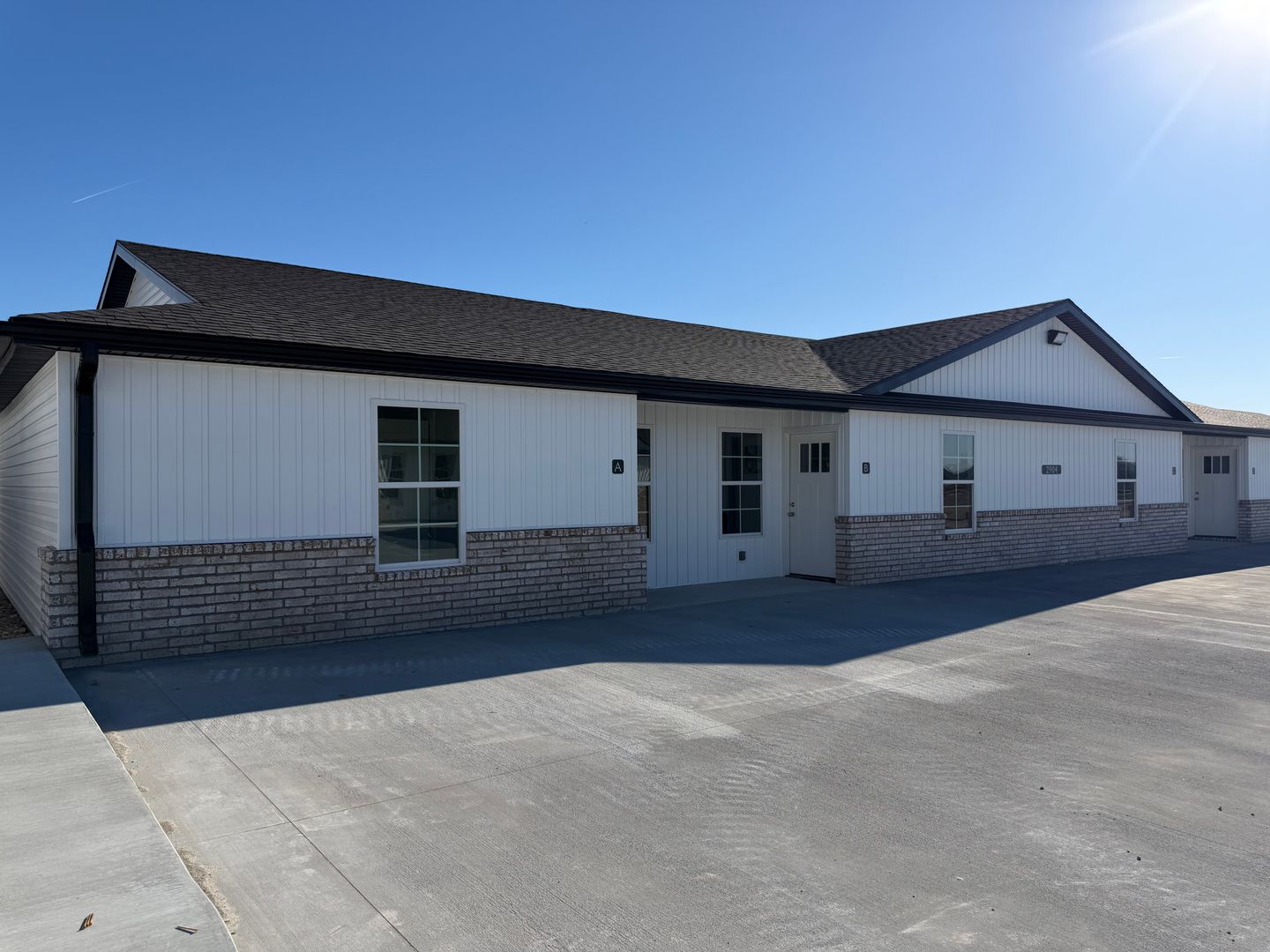 Carthage Apartment: 2901-2906 Sandstone Road