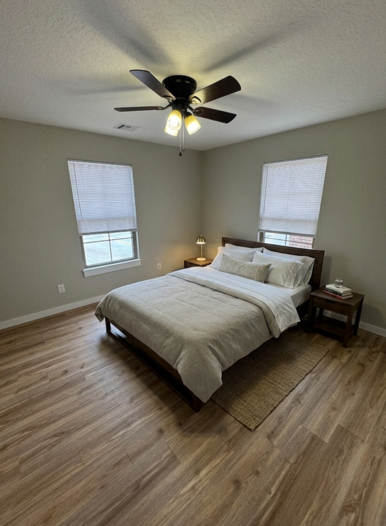 Carthage Apartment: 2901-2923 White Rock Rd