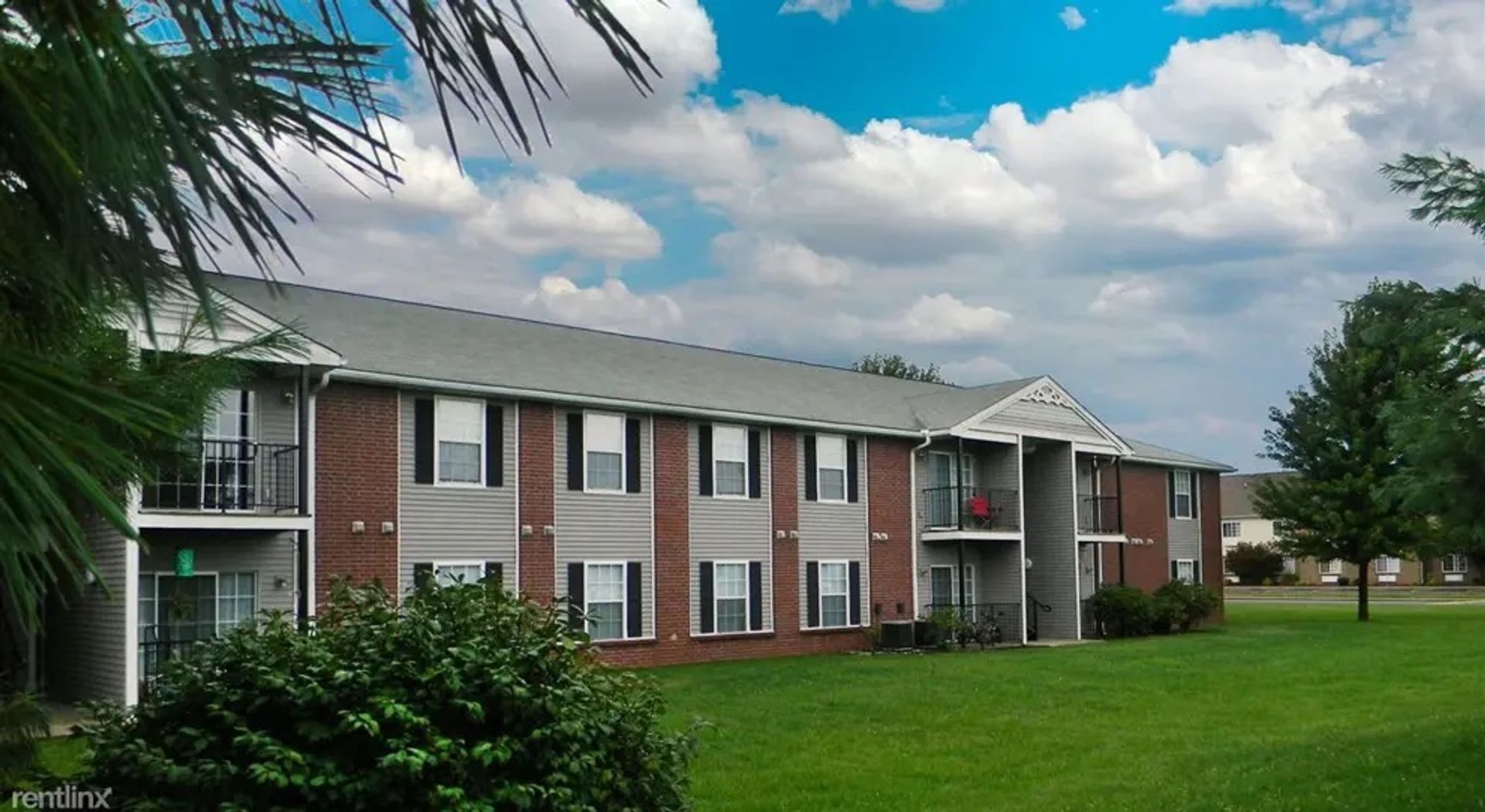 Carthage Apartment: 410 Fir Rd