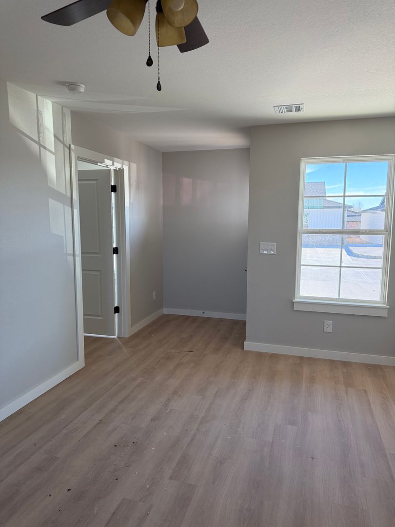 Carthage Apartment: 2901-2906 Sandstone Road