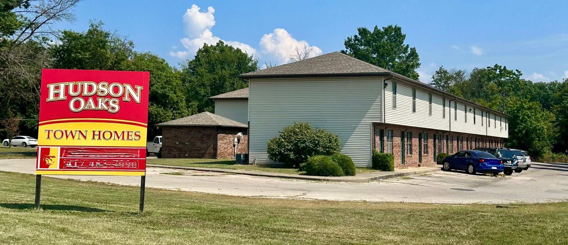 Pittsburg Apartment: 215 W Hudson