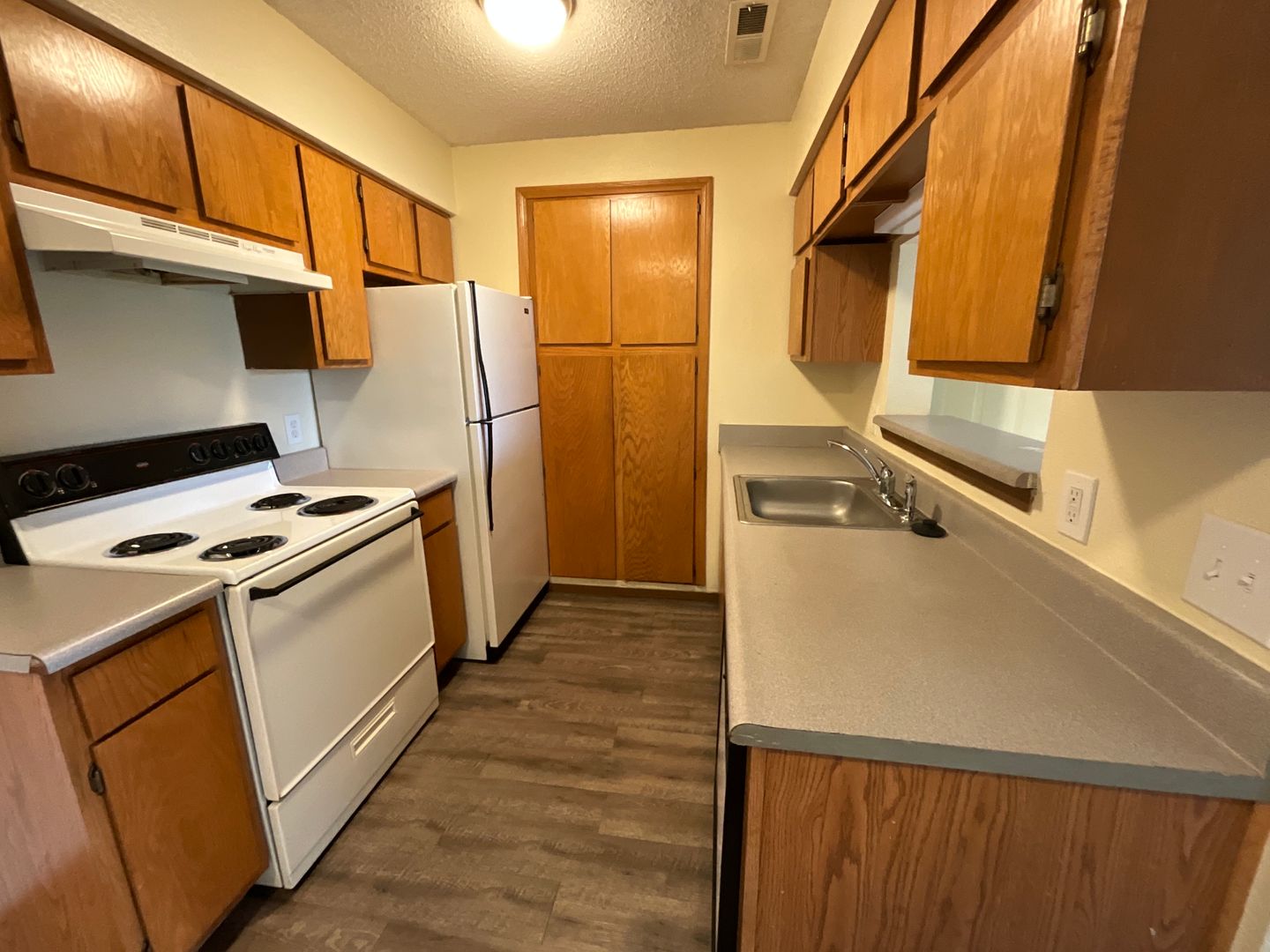 Joplin Apartment: 3502 Newman Rd