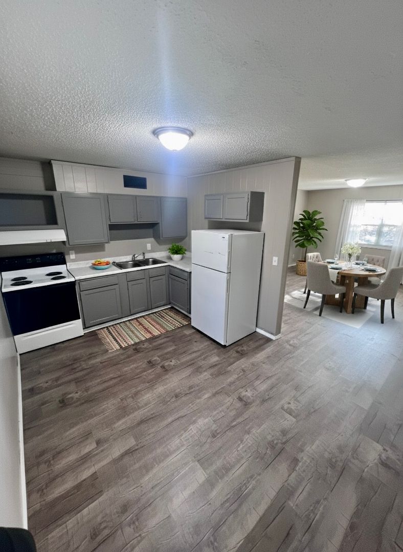 Pittsburg Apartment: 528 E Washignton apt B