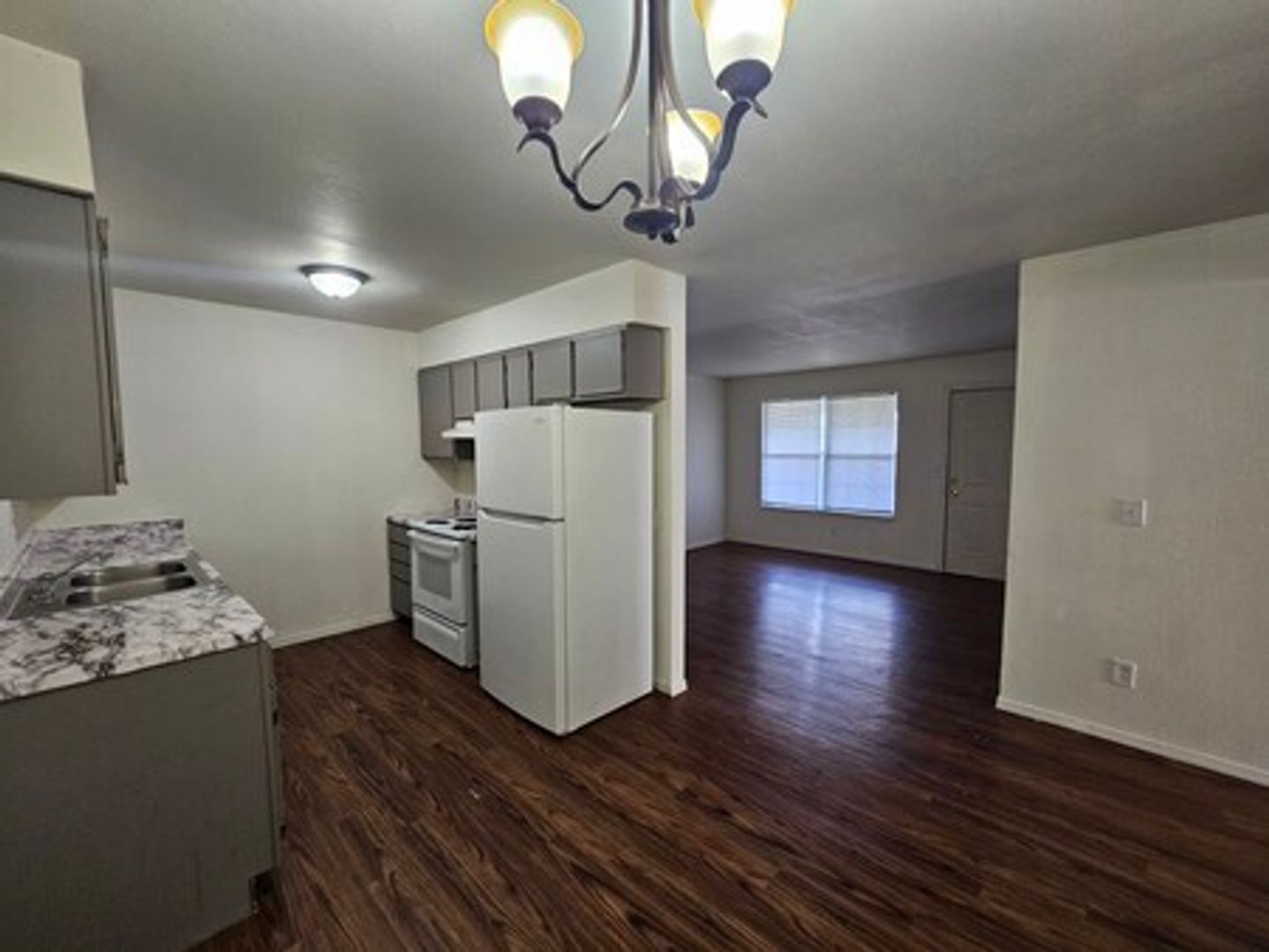 Joplin Apartment: 2640 E 34th St