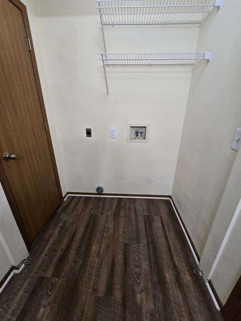 Joplin Apartment: 3502 Newman Rd