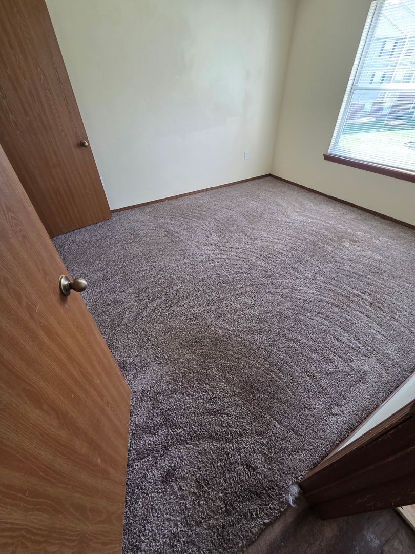 Joplin Apartment: 3502 Newman Rd