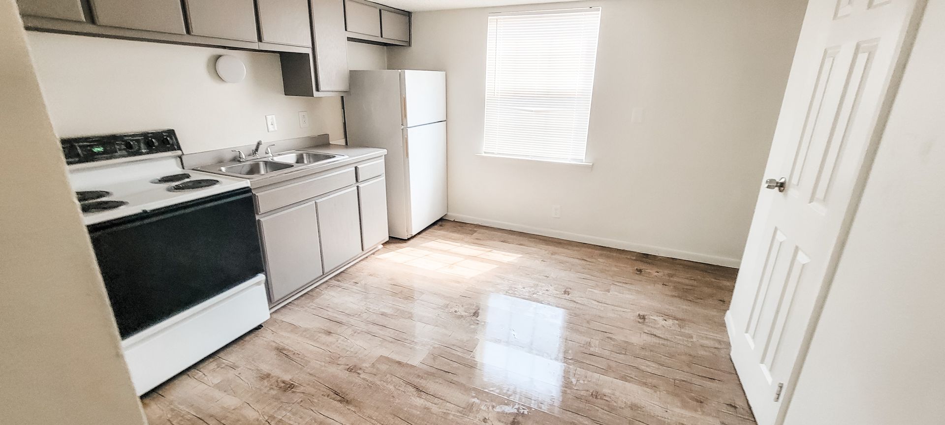 Pittsburg Apartment: 2014 S Elm St