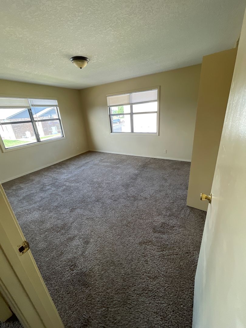 Joplin Apartment: 2301 Texas Ave