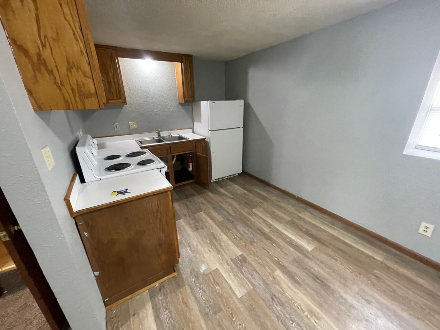 Pittsburg Apartment: 528 E Washignton apt B